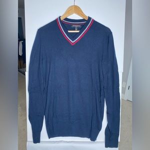 Banana Republic navy slim fit V-neck sweater size medium.